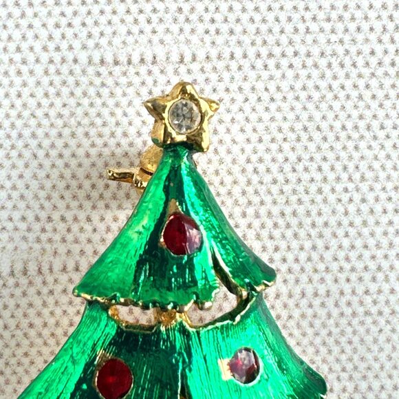 Vintage Christmas Tree Brooch Green & Red Enamel W/ Clear Rhinestone Star Topper - Picture 2 of 11